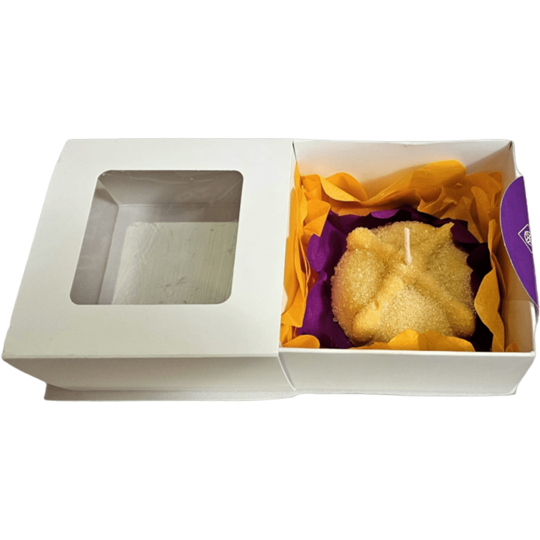 Vela con forma y aroma a Pan de Muerto - STATUS VERDE